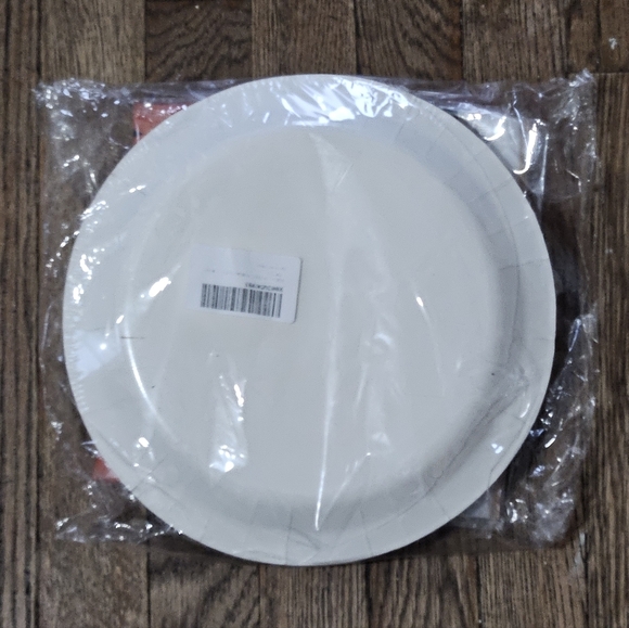 NIB Halloween party disposable tableware pack - Picture 3 of 3